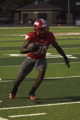 Terrell Tigers senior running back Chase Bingmon had quite the 2023 season. He was honored by being named to the Texas Sports Writers Association’s All-State Team for 5A running backs. Bingmon finished his senior year with 184 carries for 1,506 yards and 28 rushing touchdowns. The Tigers finished 7-4 this season and Bingmon wraps up his Terrell playing career as a back-to-back Bi-district finalist. Photo by Bodey Cooper