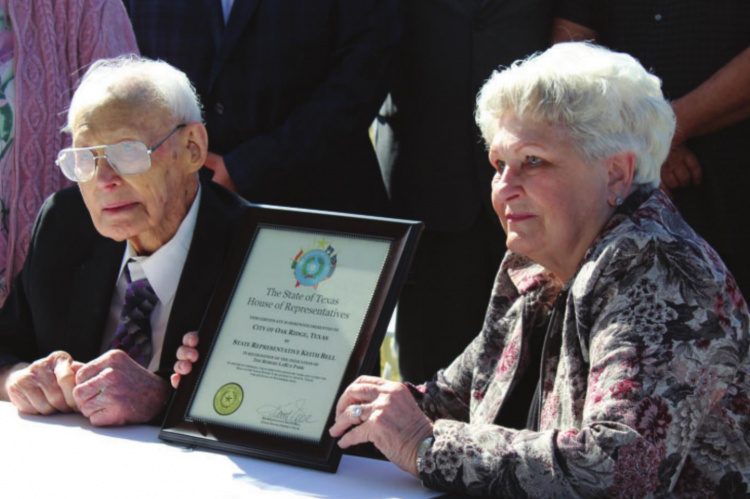 Robert LaRue, 105, and his daughter, Oak Ridge City Councilwoman Janelle Davis, sit with the House of Representative certificate that formally recognizes the new park’s name. HANK MURPHY PHOTO