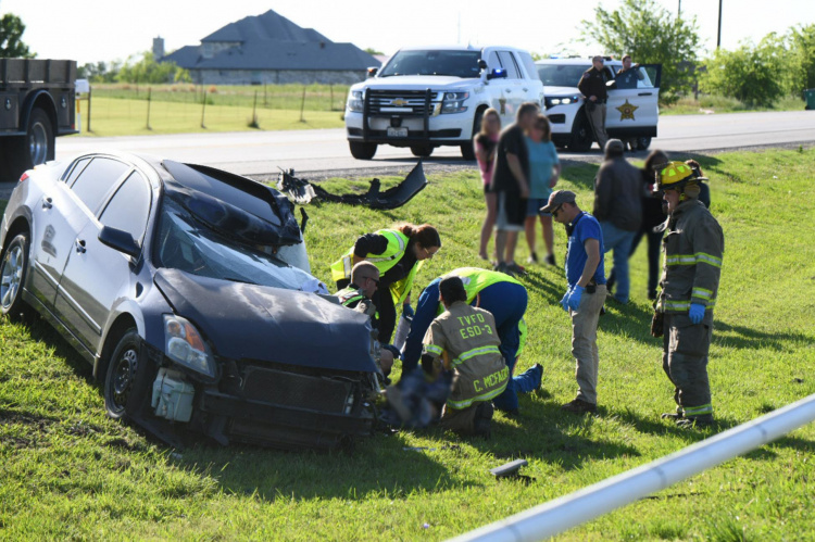 Members of the Terrell Volunteer Fire Department responded to a multi-vehicle accident April 26. The incident resulted in two peopl needing transport to area hospitals with major injuries. Photo courtesy of TVFD Facebook page