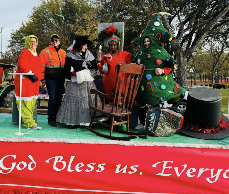 Terrell State Hospital hosts Christmas parade