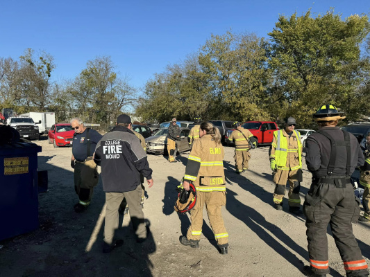 COLLEGE MOUND FD HOLDS EXTRICATION TRAINING