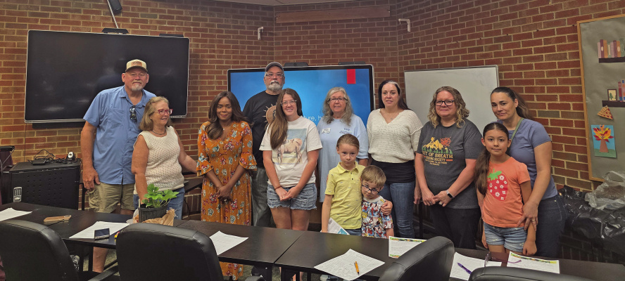 Linda Redd hosts gardening class at Hulsey Library