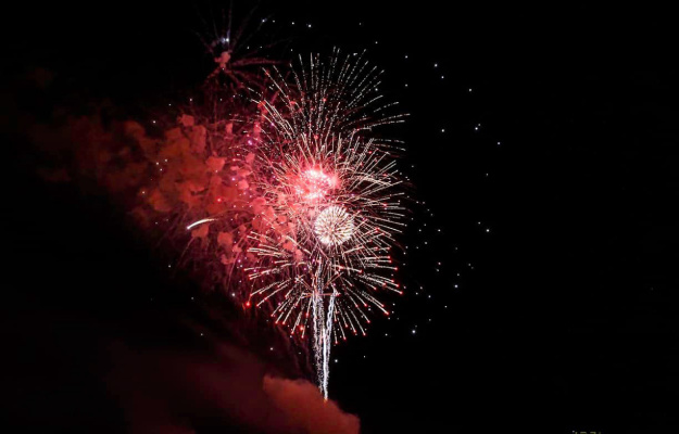 Area residents flocked to Terrell’s Municipal Airport July 3-4, celebrating Independence Day at the newly revamped FreedomFest. Events kicked off July 3 with live musical performances by rising stars Kaelynn Nikole and A Thousand Horses. The schedule of events stayed full the following night with more music, a hot air balloon glow, food vendors, a flag retirement ceremony and a show stopping fireworks display. Photo courtesy of Christina McDaniel/www.christinamcdanielphotography.com