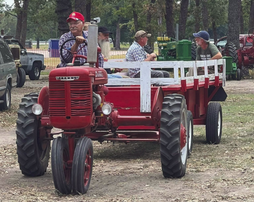 Terrell hosts Antique Tractor and Engine Show