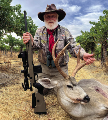 Larry Weishuhn with a fine blacktail buck he harvested at a vineyard in California. In this week’s column, Luke discusses grapes as a highly effective attractant for deer. Photo by Larry Weishuhn