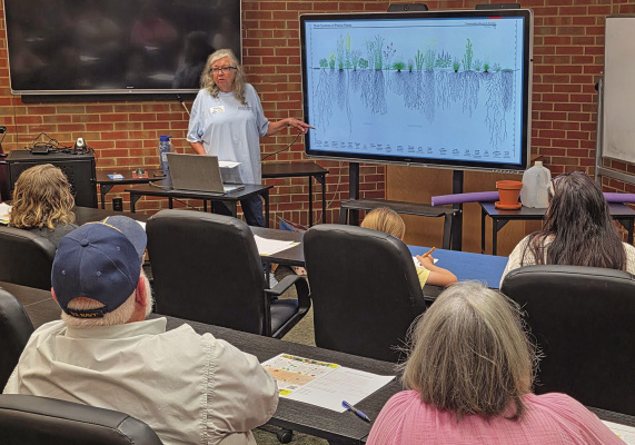 Linda Redd did a presentation on “Gardening in the Texas Heat” at the Hulsey Library in Terrell on Sunday, June 7. See more photos on page 8A. Photo courtesy of Robert Castro