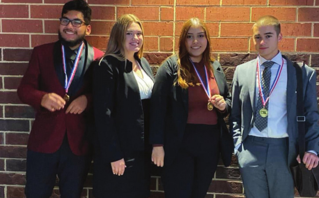 Debate Team advances to Austin