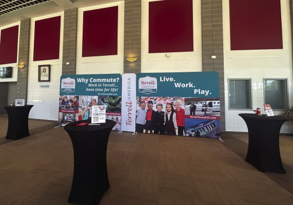 Leadership summit offers insight with multiple approaches