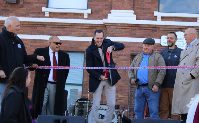 The City of Terrell and Terrell Chamber of Commerce helped to commemorate the city’s connection to England by hosting the inaugural British Bash Celebration Nov. 12. To mark the occasion, Tim Cork, British Deputy Consul General, provided opening remarks and cut a ceremonial ribbon. The daylong event included live music, food and crafts vendors, games for children and other live entertainment. Additional photos on 8A. Photo by David Kapitan