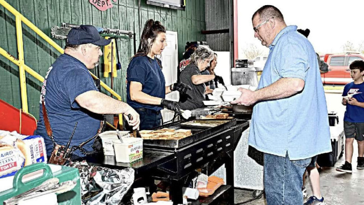 Elmo Fire Department hosts BBQ fundraiser