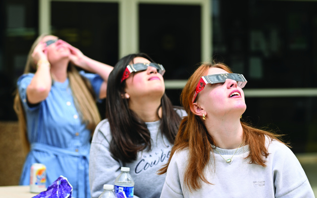 	Cloud cover doesn’t overshadow eclipse