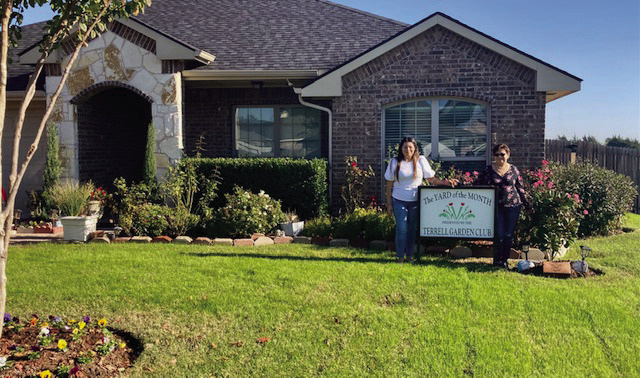 Barrios take home November Yard of the Month